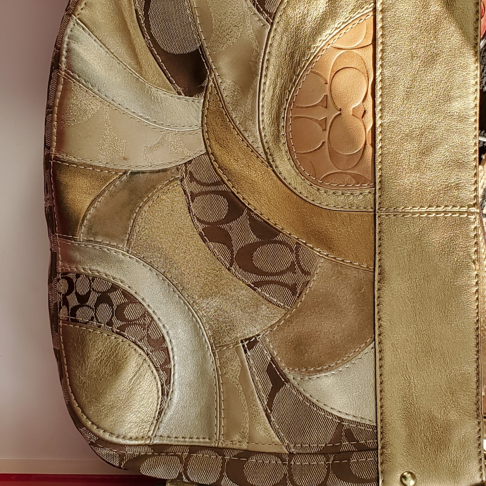 Purse - Picture 2 of 7